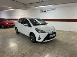Blanco Usado 2018 Toyota Yaris Active Utilitario | 10.450 € (Precio justo)