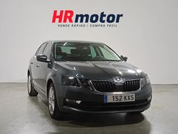 Gris Usado 2019 Skoda Octavia Ambition Berlina | 13.150 €