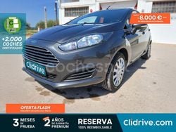 Gris / plata Usado 2015 Ford Fiesta Trend Utilitario | 7290 € (Buen precio)