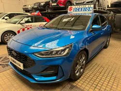 Azul Usado 2022 Ford Focus ST-Line Berlina | 19.450 € (Precio justo)