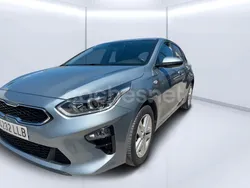 Gris / plata Usado 2020 Kia Ceed Berlina | 14.450 € (Precio justo)