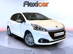 Blanco Usado 2019 Peugeot 208 Signature Sky Utilitario | 9770 € (Buen precio)