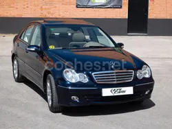 Azul Usado 2005 Mercedes C200 Elegance Berlina | 7990 € (Precio justo)