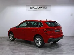 Rojo Usado 2024 Skoda Kamiq Selection SUV | 21.900 € (Precio justo)