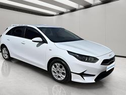 Blanco Usado 2023 Kia Ceed Utilitario | 18.500 € (Precio justo)