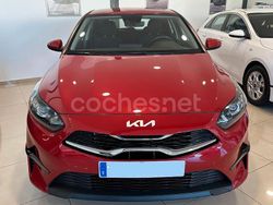 Rojo Usado 2024 Kia Ceed Utilitario | 21.700 € (Precio justo)