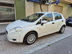 Blanco Usado 2010 Fiat Punto Active Utilitario | 2720 € (Buen precio)