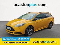 Amarillo Usado 2013 Ford Focus ST Monovolumen | 21.450 €