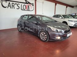 Gris / plata Usado 2015 Kia Ceed Berlina | 8490 € (Un poco caro)