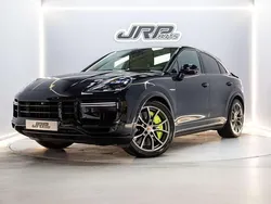 Negro Usado 2021 Porsche Cayenne Turbo S SUV | 89.990 € (Un poco caro)