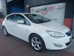 Blanco Usado 2011 Opel Astra Edition Berlina | 4700 € (Precio justo)