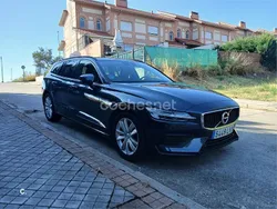 Azul Usado 2021 Volvo V60 Momentum Familiar | 17.700 € (Precio justo)