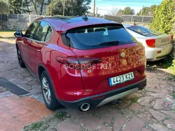 Rojo Usado 2019 Alfa Romeo Stelvio Executive SUV | 28.500 € (Precio justo)