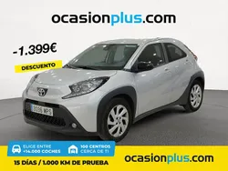 Gris Usado 2024 Toyota Aygo Play Utilitario | 15.190 € (Precio justo)