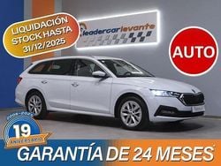 Blanco Usado 2021 Skoda Octavia Ambition Familiar | 17.900 € (Precio justo)