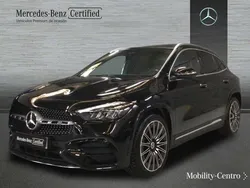 Nachtschwarz unilack Usado 2023 Mercedes GLA200 AMG line SUV | 47.900 € (Caro)