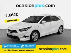 Blanco Usado 2023 Kia Ceed Berlina | 18.290 € (Precio justo)