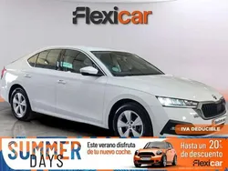 Blanco Usado 2021 Skoda Octavia Ambition Berlina | 17.690 € (Buen precio)