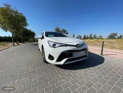 Blanco Usado 2015 Toyota Avensis Executive Berlina | 9800 €