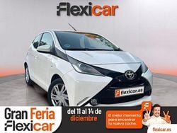 Blanco Usado 2017 Toyota Aygo X-cite Utilitario | 9990 € (Precio justo)