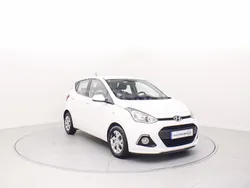 Blanco Usado 2015 Hyundai i10 Style Utilitario | 8480 € (Precio justo)