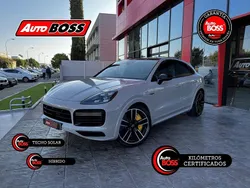Gris / plata Usado 2020 Porsche Cayenne Turbo S SUV | 124.900 €