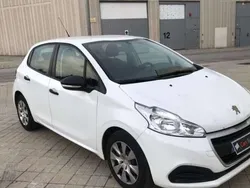 Usado 2018 Peugeot 208 Active Utilitario | 7999 € (Buen precio)