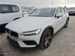 Blanco Usado 2019 Volvo V60 CC Familiar | 30.990 € (Precio justo)