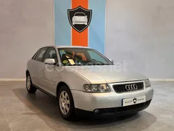 Gris / plata Usado 2001 Audi A3 Attraction Berlina | 5990 € (Caro)