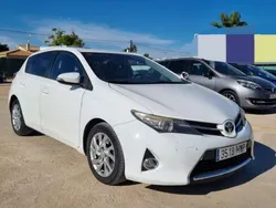 Blanco Usado 2014 Toyota Auris Active Utilitario | 6500 €