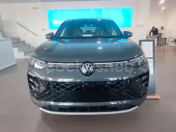 Gris / plata Nuevo 2025 VW Tayron R-line SUV | 51.275 €