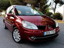Granate Usado 2008 Renault Scénic II Monovolumen | 3700 € (Precio justo)