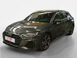 Gris / plata Usado 2024 Audi A3 Sportback S-Line Berlina | 35.900 € (Caro)