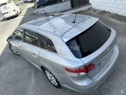 Gris / plata Usado 2010 Toyota Avensis Advance Familiar | 4900 € (Buen precio)