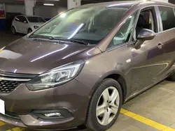 Marrón Usado 2018 Opel Zafira Tourer Family Monovolumen | 10.990 €