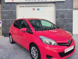 Rojo Usado 2012 Toyota Yaris Active Berlina | 7990 € (Un poco caro)