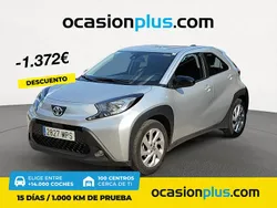 Gris Usado 2024 Toyota Aygo Play Utilitario | 15.100 € (Precio justo)