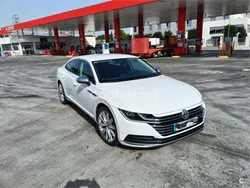 Blanco Usado 2018 VW Arteon Elegance Berlina | 27.900 €