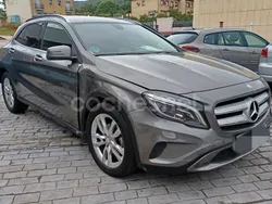 Gris / plata Usado 2015 Mercedes GLA200 Style SUV | 9900 € (Buen precio)