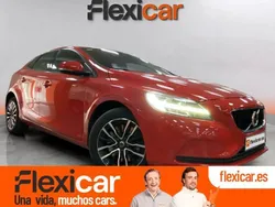 Rojo Usado 2018 Volvo V40 Familiar | 14.990 € (Precio justo)