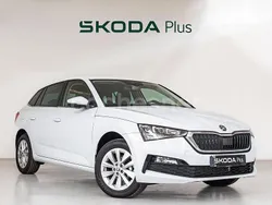 Blanco Usado 2024 Skoda Scala Ambition Utilitario | 19.900 € (Precio justo)