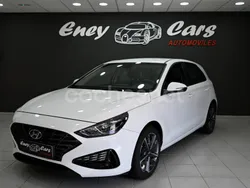 Blanco Usado 2021 Hyundai i30 Berlina | 15.490 € (Precio justo)