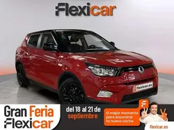 Rojo Usado 2017 Ssangyong Tivoli Limited SUV | 10.890 € (Precio justo)