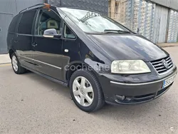 Negro Usado 2004 VW Sharan Comfortline Monovolumen | 2850 €