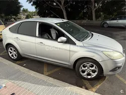 Gris / plata Usado 2008 Ford Focus Trend Berlina | 2500 € (Precio justo)