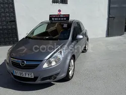 Gris / plata Usado 2007 Opel Corsa Enjoy Berlina | 2500 € (Buen precio)