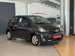 Negro Usado 2014 Toyota Aygo City Utilitario | 8790 € (Precio justo)