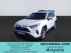 Blanco Usado 2022 Toyota RAV4 Hybrid Business Edition SUV | 34.200 € (Precio justo)