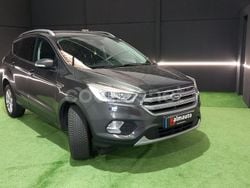 Gris / plata Usado 2019 Ford Kuga Titanium SUV | 14.500 € (Precio justo)