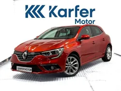 Rojo Usado 2020 Renault Mégane IV Zen Berlina | 17.500 € (Un poco caro)